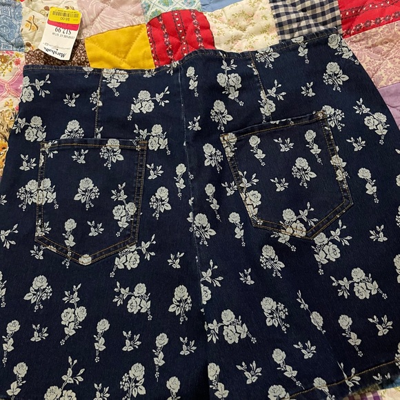 ModCloth shorts size 1X - Picture 4 of 4